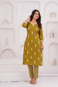 Kurta de Algodón Estampado Verde Oliva para Mujer con Pantalones Palazzo, Ropa Casual de Estilo Tradicional Indio para Todas las Temporadas, Corte Regular - Product Image 2