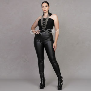 Collier en cuir à col montant avec chaîne argentée multicouche |   Fournisseur de harnais de cou personnalisés - Product Image 6