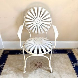 Classic English style <b>cast</b> <b>iron</b> <b>garden</b> chair with black coating and curved lines for timeless design - Product Image 5