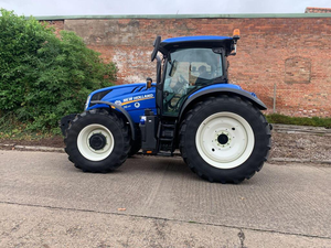 Nouveau tracteur de bouteur de ferme Hollandd 117 HP avec moteur et boîte de vitesses pour les rapports inclus - Product Image 2