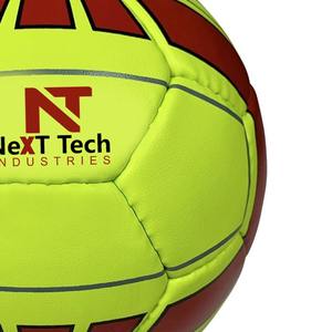 Balón de entrenamiento de fútbol de Next Tech Industries, material de PU para fines de entrenamiento con diseño personalizado y logotipo personalizado - Product Image 3