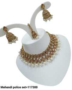 Nuevo diseño chapado en oro tradicional verde perla y Kundan tachonado collar conjunto de joyas para mujer - Product Image 2