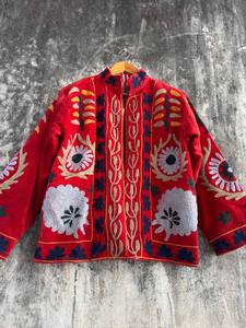 เสื้อแจ็คเก็ตปักลายซูซานีกำมะหยี่แท้ – เสื้อคลุมสไตล์โบฮีเมียนลายดอกไม้ทำมือระดับพรีเมียมสำหรับผู้หญิง เหมาะสำหรับทุกฤดูกาล - Product Image 1