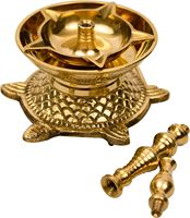 Lampe à huile Deepak en laiton sur pied, style art moderne, faite à la main, design personnalisable, haute qualité, cadeau indien, pour Puja Pooja, usage intérieur