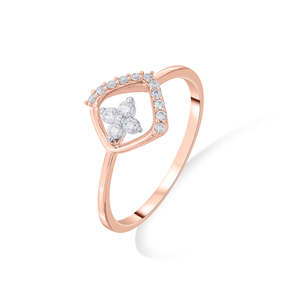 Bague carrée en or rose sertie de diamants - Product Image 4