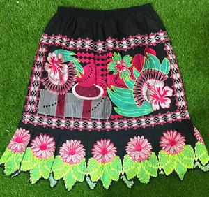 Faldas Casuales de Alta Calidad para Mujer, Color y Talla Personalizables, con Bordado, 100% Poliéster, Antibacterianas y de Secado Rápido - Product Image 3