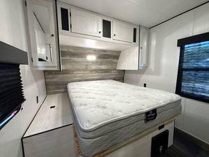 H-e-a-r-t-l-a-n-d L-i-t-h-i-u-m 2-7-1-4 d'occasion 2023 à vendre - Product Image 6