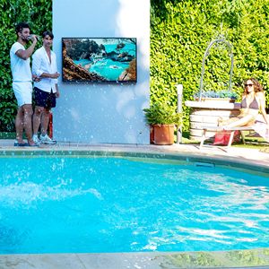 Smart 4K UHD 1000 Nits Outdoor TV Waterproof IP55 75-Inch LED Backlight DVB-T2/S2/C WiFi Assistant for Pool Garden Terrace - Product Image 3