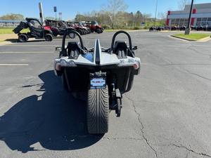 Motocicleta Triciclo ATV Slingshot S 2022 con Transmisión Automática por Eje y Bloqueo de Diferencial en Venta - Product Image 4