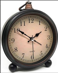 Reloj de mesa Vintage de Metal hecho a mano de latón AK con diseño tradicional de acabado antiguo reloj Vintage para mesa de habitación de Hotel - Product Image 2