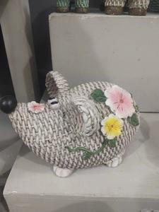 Estatua de Vaca con Textura de Crochet, Estilo Rústico y Moderno, Decoración de Jardín con Corona Floral, Escultura de Resina Hecha a Mano para Patio Exterior - Product Image 4