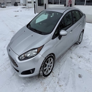 Automóvil Ford Fiesta SE 2019 USADO EN BUEN ESTADO - Product Image 1