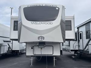 Nuevo 2025 Forest River Wildwood Heritage Glenn 36FL - Product Image 5