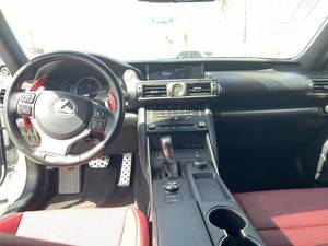 Lexus IS 200t 2017 usado en venta a bajo precio - Product Image 3