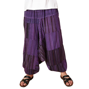 Pantalon de yoga sarouel taille haute en toile délavée foncé classique pour hommes, léger et écologique, avec imprimé népalais et cordon de serrage plat et décontracté - Product Image 1