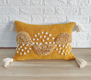 Elegante Funda de Cojín Decorativa Texturizada y Bordada a Mano en Amarillo Mostaza y Marfil de Alta Calidad, un Artículo Hermoso - Product Image 2
