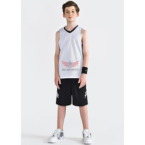 Camisetas de baloncesto de malla reversible para niños jóvenes-Fabricante personalizado y exportador de uniformes atléticos en blanco para deportes - Product Image 3