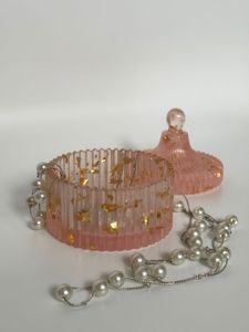 Pot en résine de cristal avec couvercle, décoration minimaliste créative et bon marché pour salon et hôtel, style dessert, par le fabricant - Product Image 3