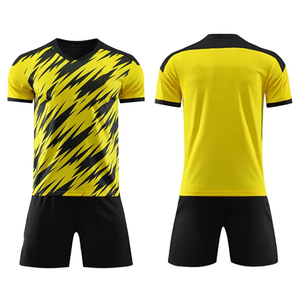 Ensembles de maillots de football OEM à séchage rapide pour hommes uniformes de football personnalisés pour les équipes vente en gros en usine - Product Image 5