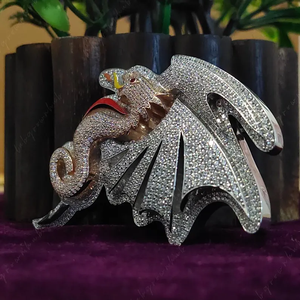 Pendentif Dragon Glacé Argenté avec Diamant Moissanite Design Dragon Ailes Aiguisées Collier Statement Hip Hop pour Hommes et Femmes - Product Image 2