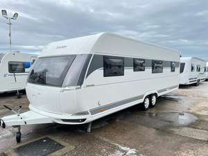 Camping-cars tout-terrain 4x4 avec cuisine, caravanes à toit rigide, remorques de voyage en aluminium européennes en forme de larme à vendre aux États-Unis/EAU - Product Image 3