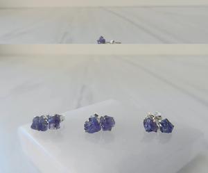 Pendientes de Botón de Lujo Chapados en Oro de Plata 925 con Piedra Preciosa de Tanzanita en Bruto, para Uso Diario, Regalo con Piedra Natal de Diciembre Natural - Product Image 1