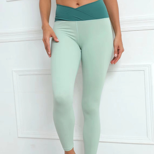 Leggings de yoga respirants à compression à taille mi-haute en tissu uni pour femmes, personnalisables, très vendus, en spandex/nylon - Product Image 1