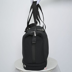 Outdoor New Arrivals Foldable Expandable Lightweight Sports Gym Duffel Tote <b>Bag</b> Yoga Weekend Shoulder Customized Travel <b>Bags</b> - Product Image 3