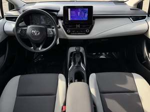 Corolla LE FWD 2024 Súper Limpio con Asientos de Cuero, Pantalla Táctil, Faros LED, Techo Solar, 10 Meses, 25001-50000 Millas - Product Image 2