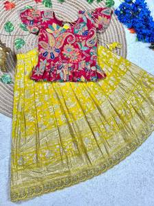 Elaborado a partir de Georgette de alta calidad con bordes brillantes y motivos florales traje festivo especial para niños Salwar con envío gratis - Product Image 4