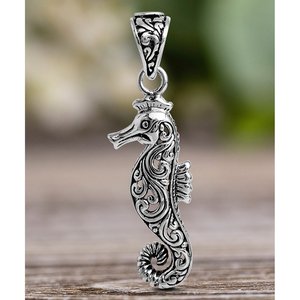 Collana Artigianale a Forma di Cavalluccio Marino in Oro 14K e 18K, Placcata in Rodio, Argento Sterling con Zirconi, Opale, Diamanti e Perle per Fidanzamento - Product Image 2