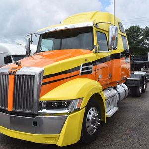 Camión Semirremolque Western Star 5700XE Sleeper 2019 2020 en Excelente Estado - Dormitorio con Techo Elevado de 82 Pulgadas, Motor Detroit de 505 HP, Transmisión Automática Dt12 de 12 Velocidades - Product Image 1