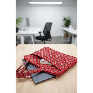 Maletín para portátil de algodón con estampado paisley rojo, hecho a mano, de 16 pulgadas, estilo clásico, suave, seguro y sostenible, de la marca Bohamin. - Product Image 2