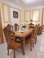 Magnifique chaise de salle à manger en teck sculpté, style français, faite à la main, durable, confortable, en bois légal indonésien, d'inspiration antique.