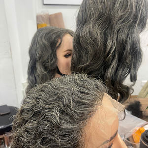 Perruque en cheveux naturels de couleur grise, perruque la plus vendue, perruque en cheveux humains avec fermeture en dentelle au milieu, perruque bouclée pour femmes, style doux, fournisseur de cheveux bruts - Product Image 2