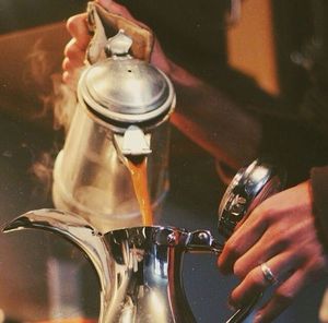 Cómo hervidor de agua caliente utensilios de cocina modelo para casa de muñecas Mini accesorio de juguete para comida de juego - Product Image 5