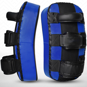 แผ่นรองแขนโค้งสำหรับฝึกมวยไทย คิกบ็อกซิ่ง ทนทาน คุณภาพดี - Product Image 1