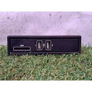 AUX TAKEN/USB MERCEDES Classe C (W205) (2013-) A2058200126 626951(R9M) (13>) - Product Image 1