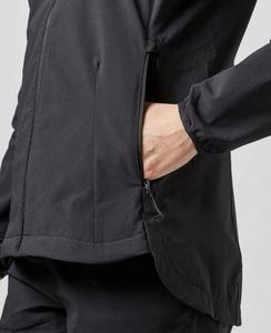 Chaqueta de concha blanda para mujer con diseño personalizado al por mayor, cortavientos impermeable transpirable con cuello levantado, ropa cálida para exteriores - Product Image 6