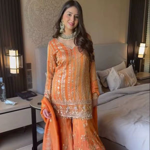 Top Sharara brodé moderne et élégant, le plus vendu, avec dupatta assorti pour les fêtes, les mariages, les événements Diwali, séchage rapide, disponible en gros - Product Image 1