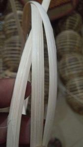 Precio de fábrica, venta al por mayor, materias primas de ratán de bambú, Exportación de cáscaras de materia prima de ratán, rollo de correas de caña de ratán, buena calidad - Product Image 4