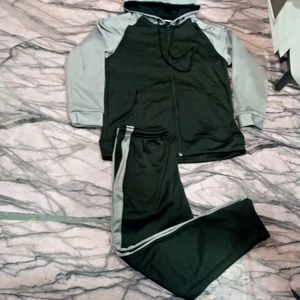 Ensemble de survêtement zippé de meilleure qualité pour hommes, vêtements de jogging athlétiques décontractés à capuche, vêtements de rue solides, légers pour l'hiver à des prix abordables - Product Image 1