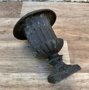 Vases anciens, jardinières, pots de fleurs en aluminium, vente, grande décoration d'art de jardin, finition polie, design traditionnel - Product Image 5