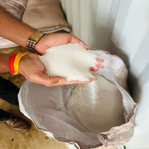 Sucre de canne blanc raffiné de qualité supérieure avec des cristaux fins pour la boulangerie, la confiserie et la fabrication de boissons Approvisionnement fiable en vrac - Product Image 2