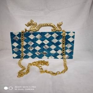 กระเป๋าคลัทช์ทรงสี่เหลี่ยมทำจากแก้วทำด้วยมือดีไซน์แบบพับได้และเป็นมิตรกับสิ่งแวดล้อมและกันน้ำ - Product Image 1