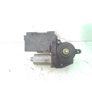 มอเตอร์ไฟฟ้าหน้าต่างด้านหน้าขวา AUDI A4 Avant (8E) 8e1959801 (00>04) - Product Image 3