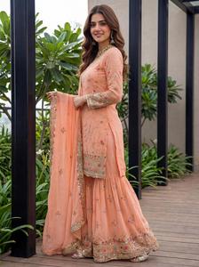 ชุดชาราราผ้าจอร์เจตต์เทียมแบบดั้งเดิมของอินเดีย พร้อมงานปักด้วยด้าย ซีเควนซ์ และงานปักด้วยด้ายซารี พร้อมผ้าคลุมไหล่ดีไซน์เนอร์ - Product Image 2