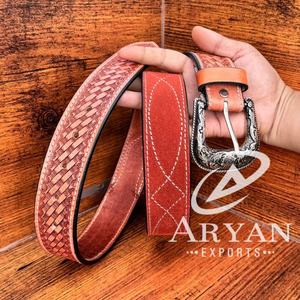 Ceinture en cuir suédé véritable usinée à la main avec point de botte Western Basket Weaves Ceintures de cowboy et de cowgirl en cuir de vachette faites à la main - Product Image 1