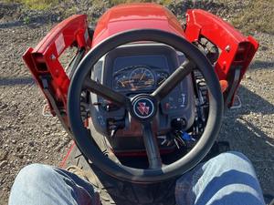 รถแทรกเตอร์ Massey Ferguson 2025 GC1725MB ขับเคลื่อน 4 ล้อ 100 แรงม้า รถแทรกเตอร์สำหรับงานเกษตร ระบบเกียร์ ปั๊ม/เกียร์/เครื่องยนต์/กระปุกเกียร์/ลูกปืน/PLC รับประกัน 2 ปี - Product Image 2