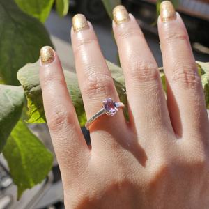 Bague en argent léger avec réglage de griffe d'améthyste à facettes pour la fête de mariage et l'anniversaire de bijoux élégants en améthyste légère - Product Image 1